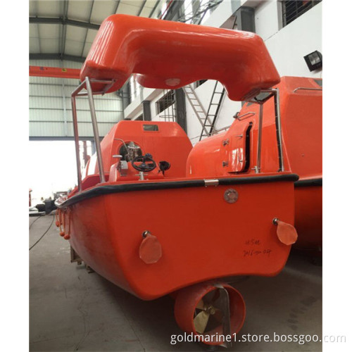Fast rescue boat with inboard engine